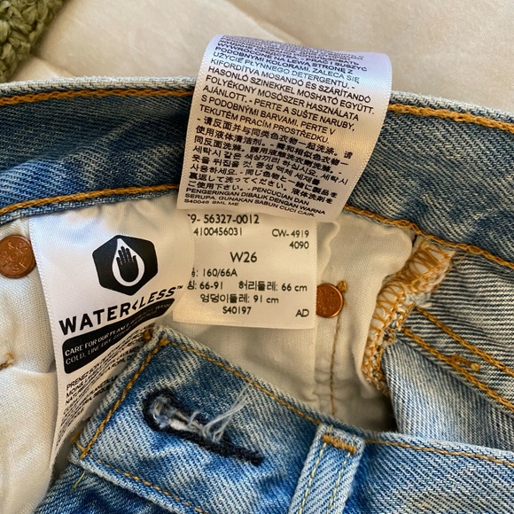 LEVIS RIPPED DENIM SHORTS - Picture 6 of 8